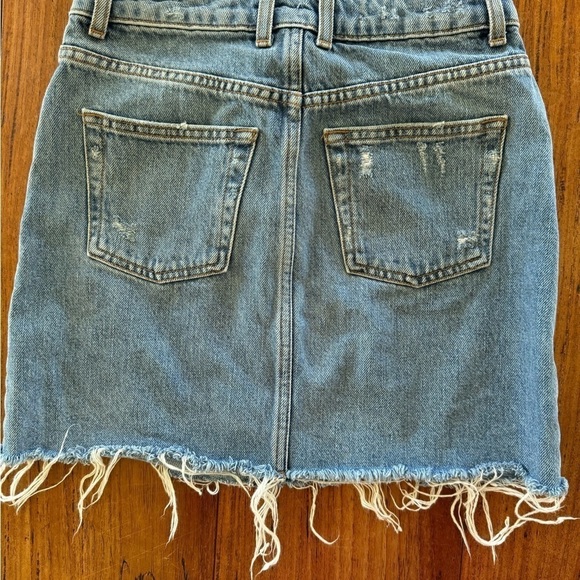 Topshop Cotton Denim Distressed Denim Mini Frayed Hemline / US 4 - Picture 8 of 12